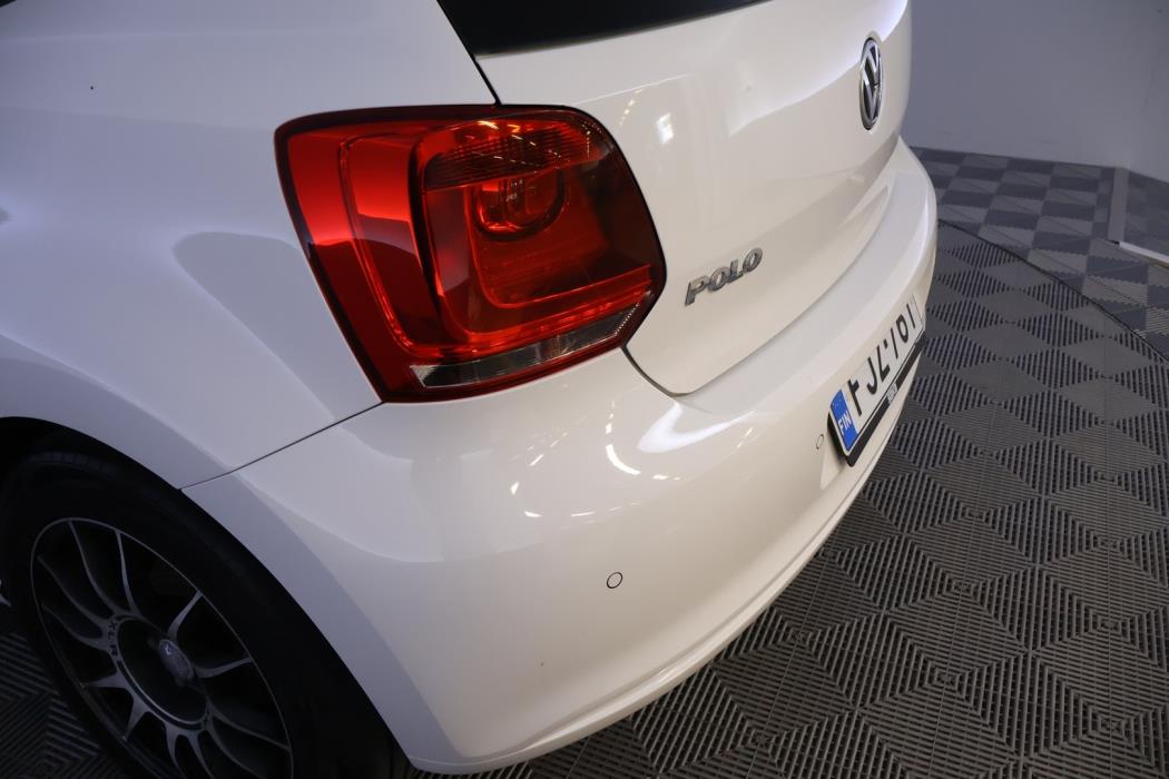 VOLKSWAGEN Polo 2011