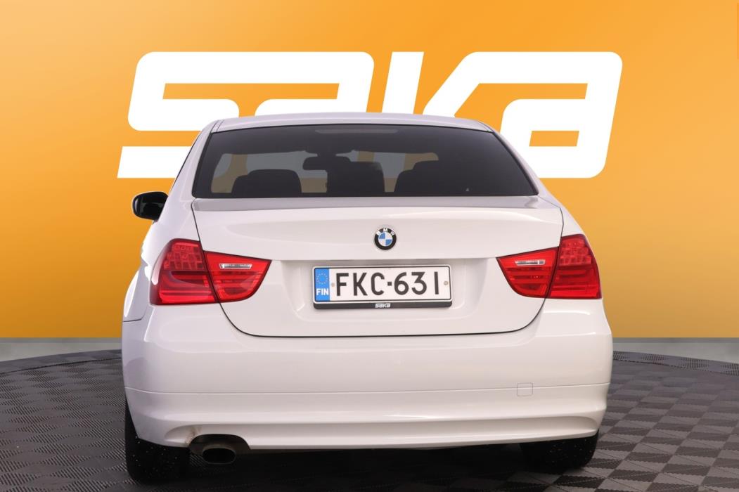 BMW 318 2011