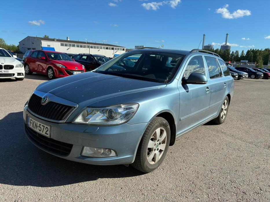 SKODA Octavia 2012