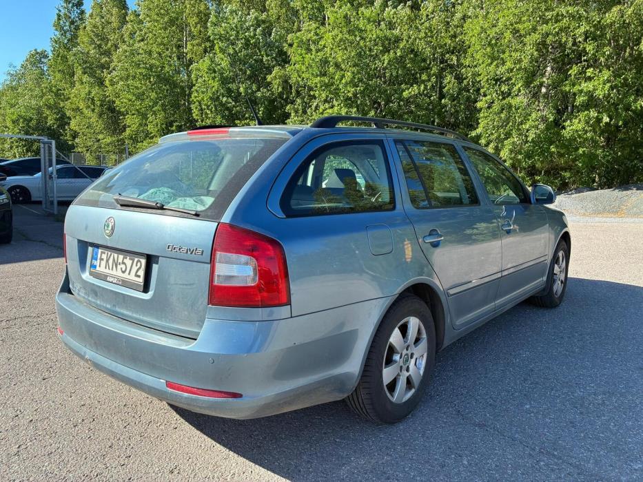 SKODA Octavia 2012
