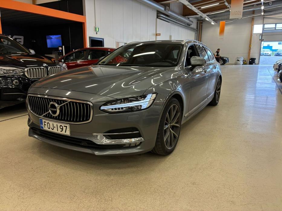 VOLVO V90 2020