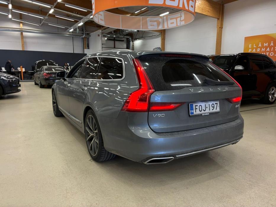 VOLVO V90 2020