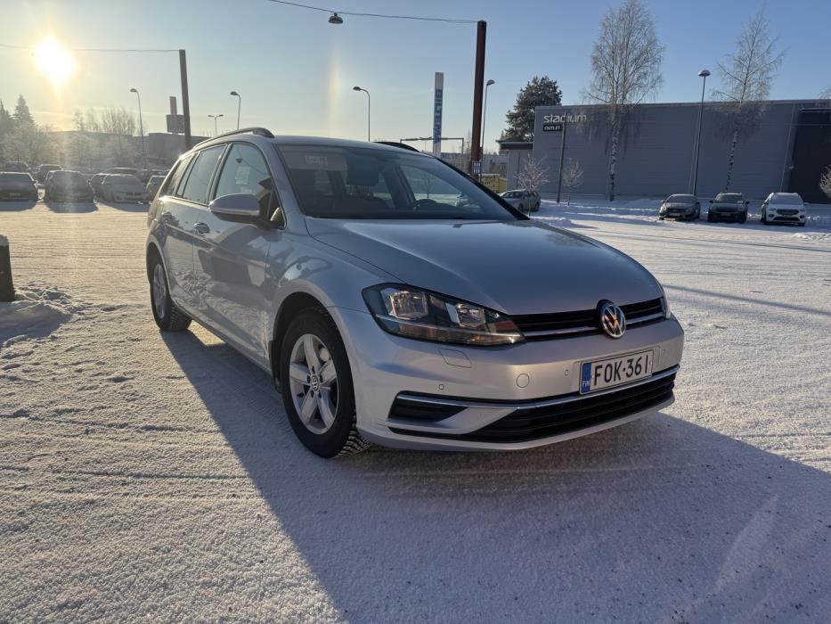 VOLKSWAGEN Golf 2020