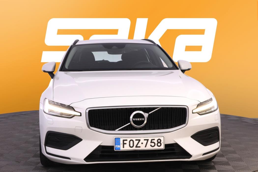 VOLVO V60 2022