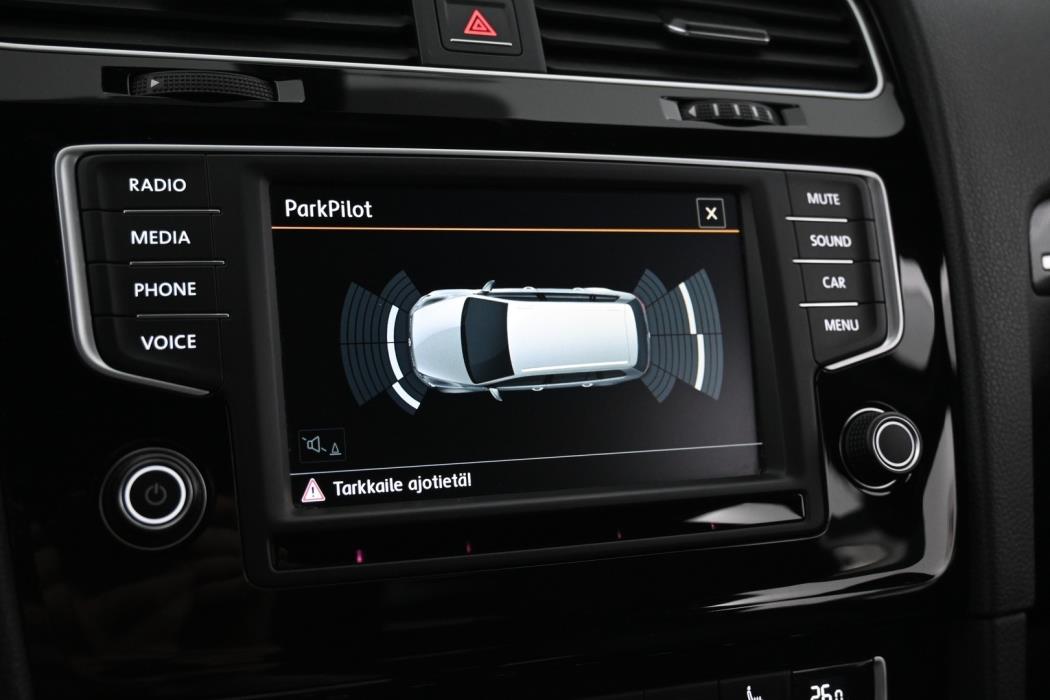 VOLKSWAGEN Golf 2016