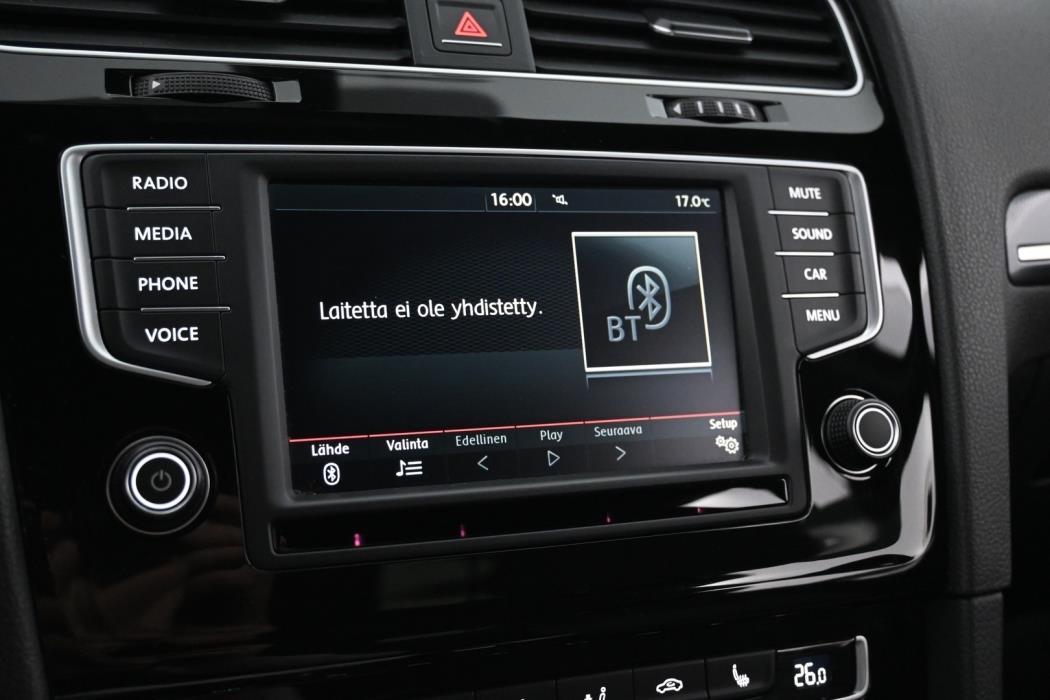 VOLKSWAGEN Golf 2016