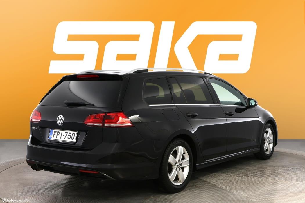 VOLKSWAGEN Golf 2016