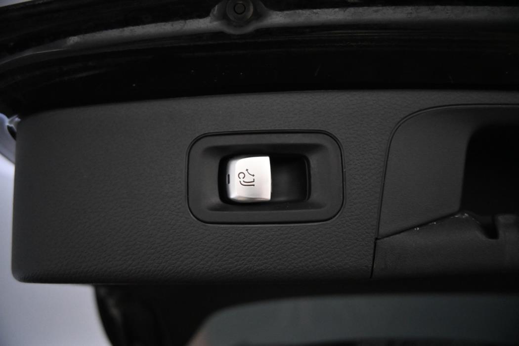 MERCEDES-BENZ GLC 2020