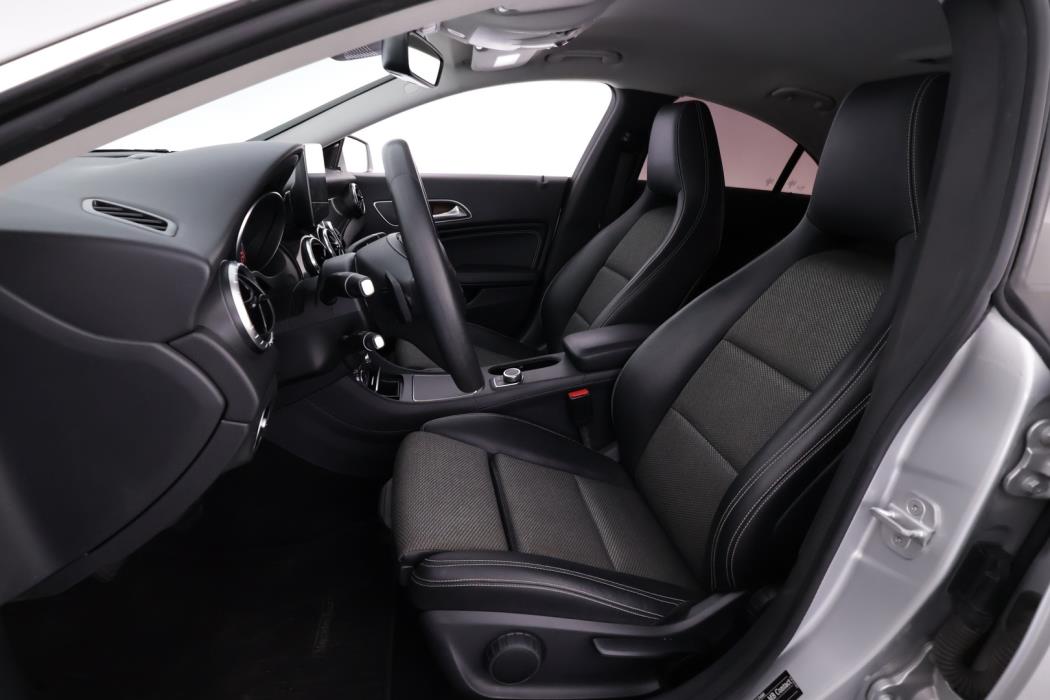 MERCEDES-BENZ CLA 2017