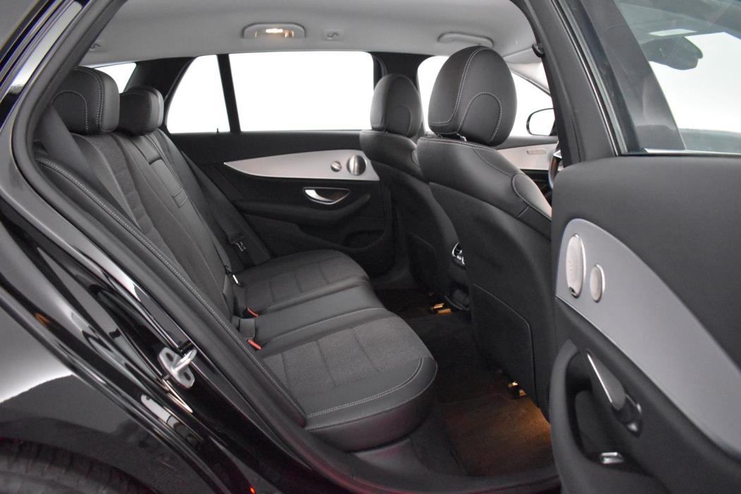 MERCEDES-BENZ E 2023
