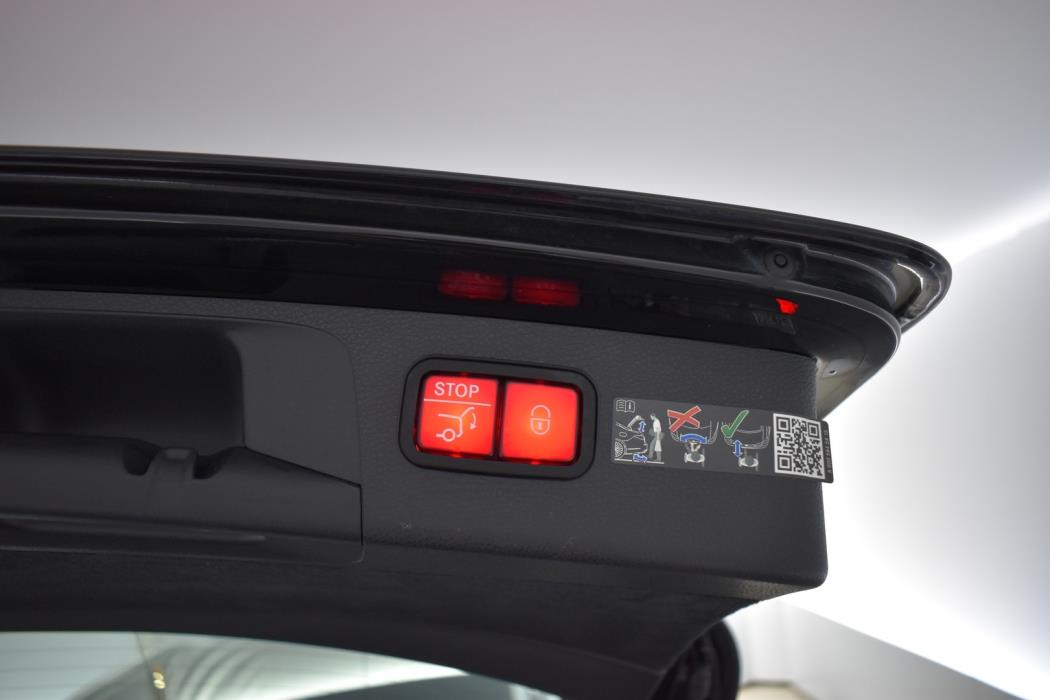 MERCEDES-BENZ E 2023