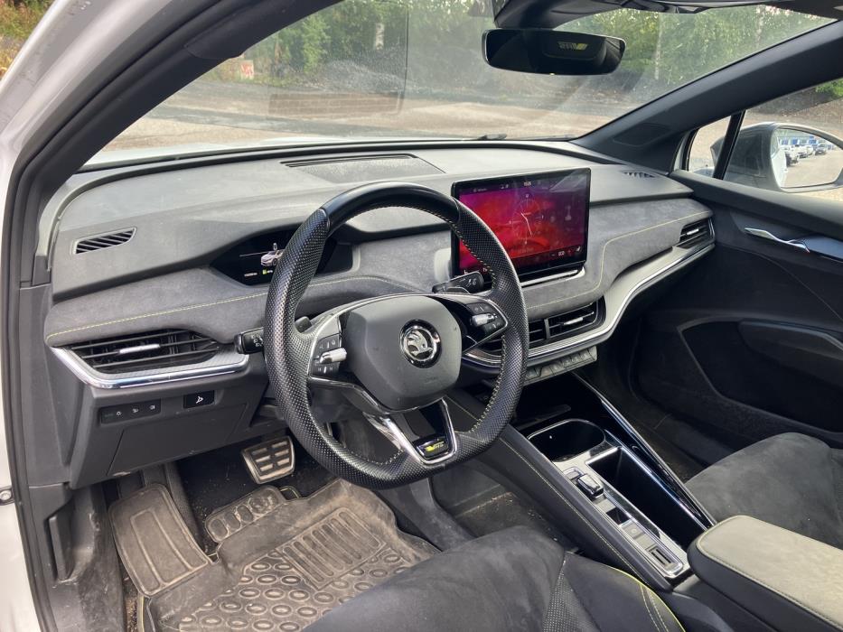 SKODA Enyaq 2023