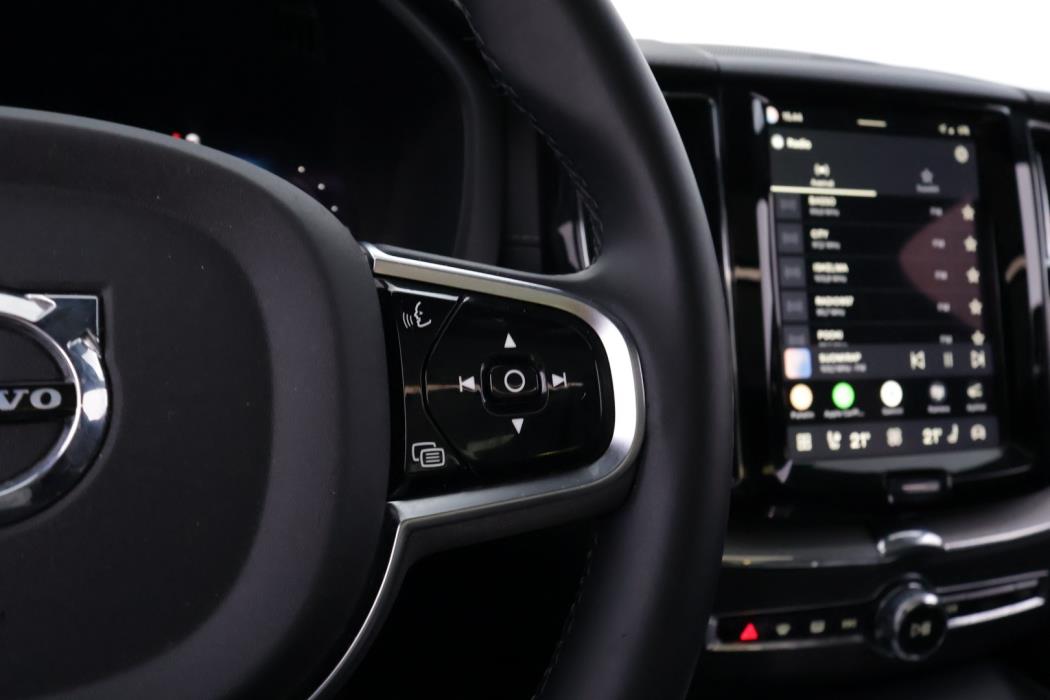 VOLVO XC60 2024