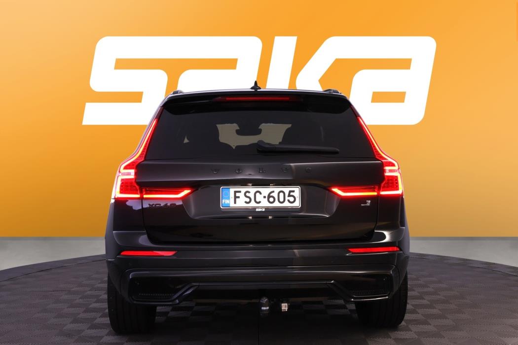 VOLVO XC60 2024