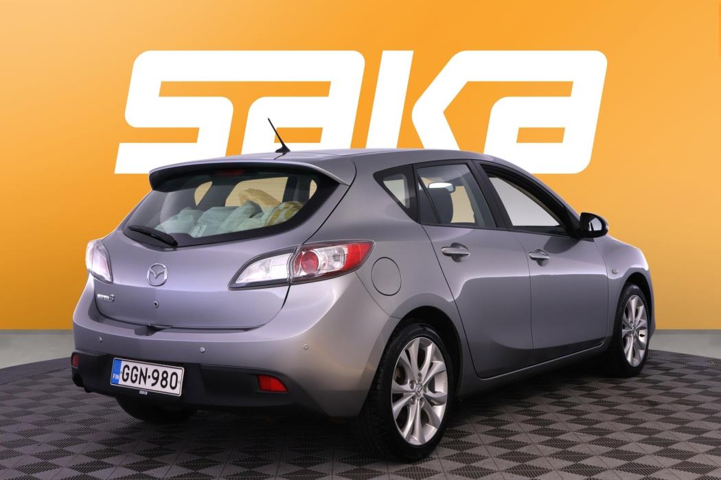 MAZDA 3 2009