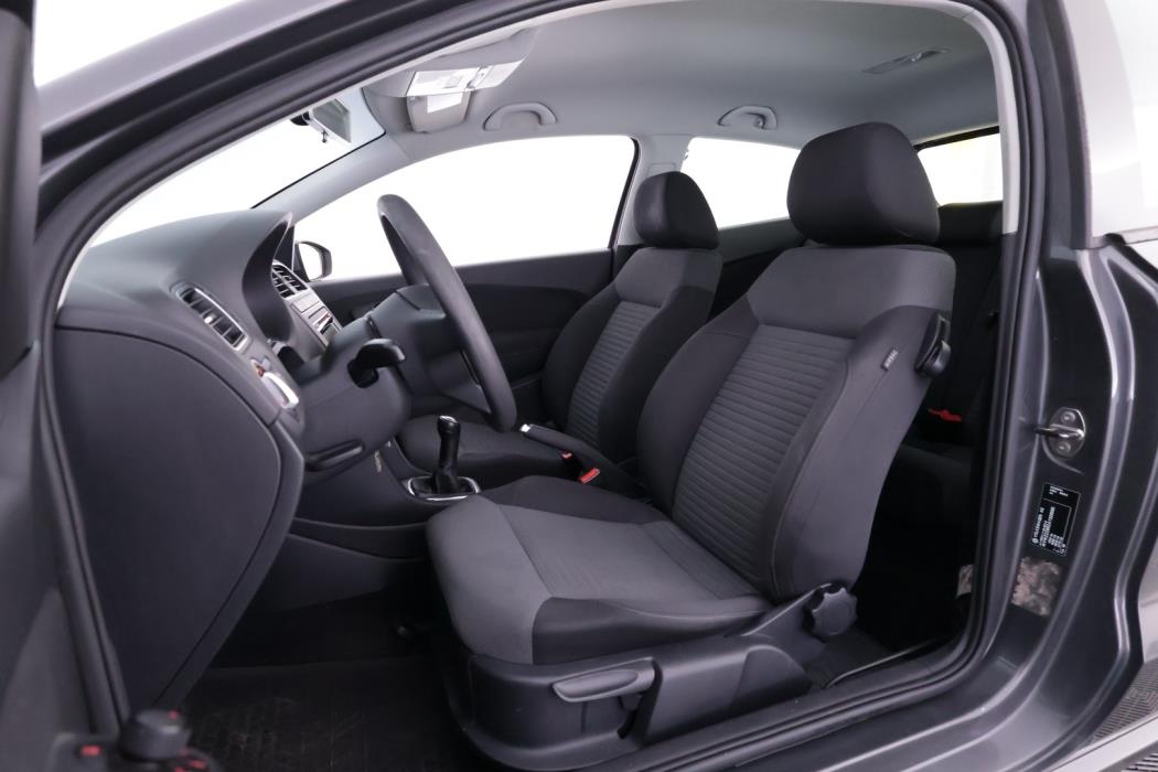 VOLKSWAGEN Polo 2010