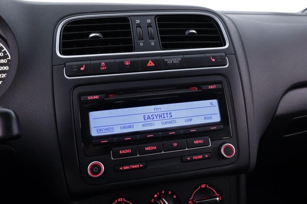 VOLKSWAGEN Polo 2010