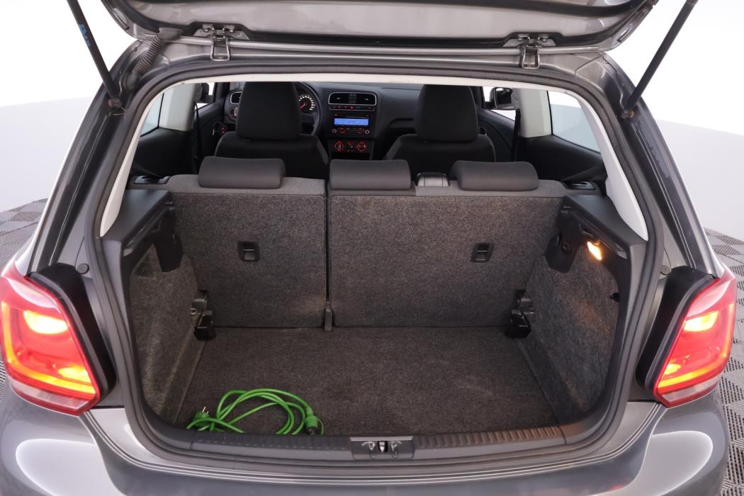 VOLKSWAGEN Polo 2010