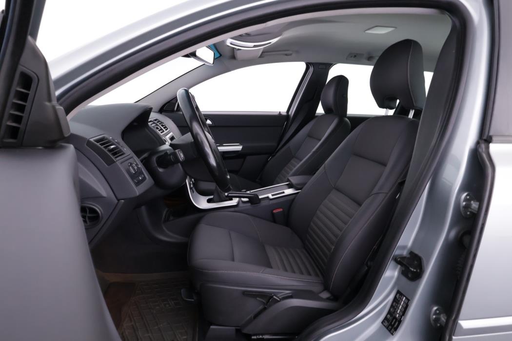 VOLVO V50 2011