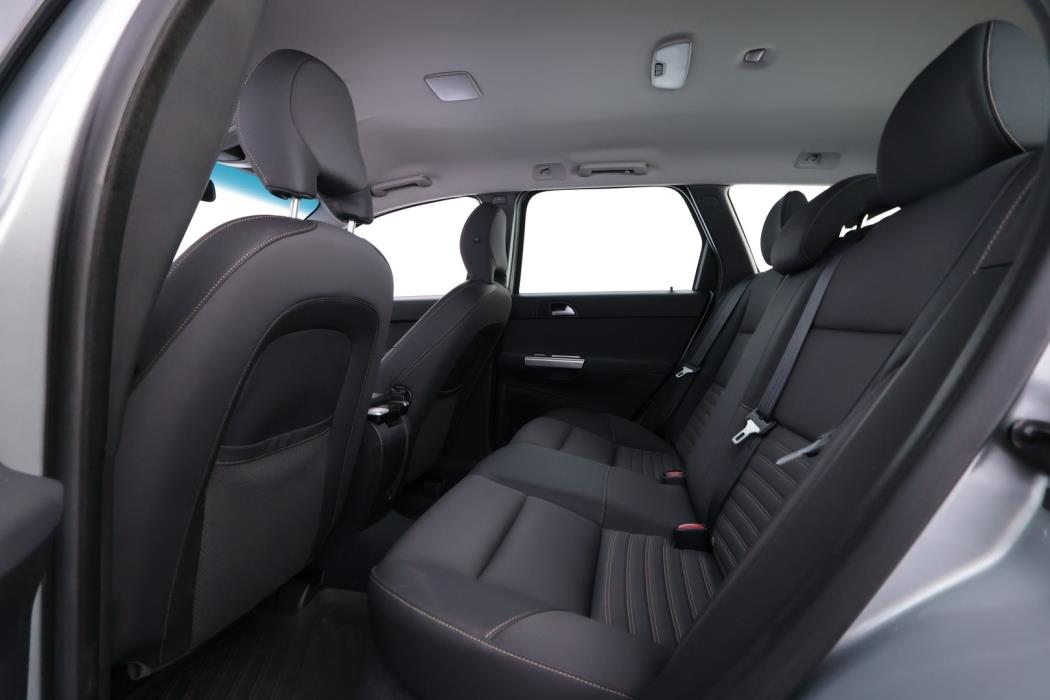 VOLVO V50 2011