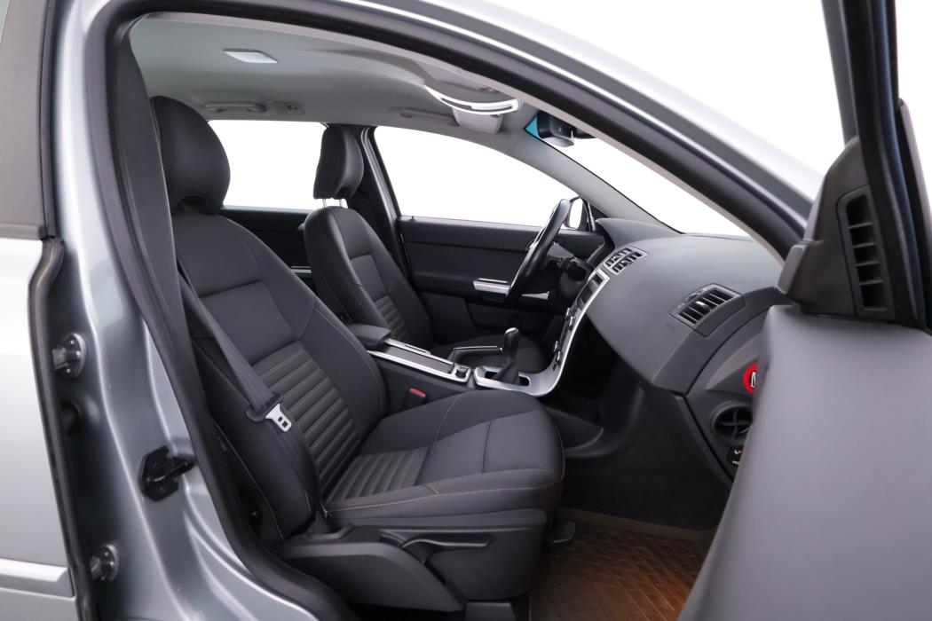 VOLVO V50 2011