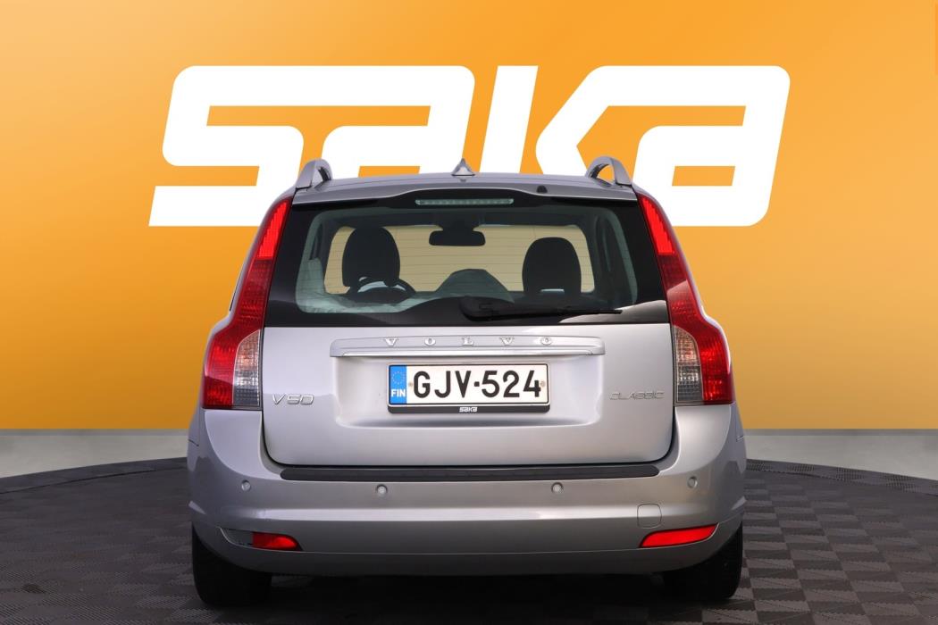 VOLVO V50 2011