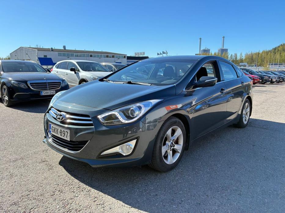 HYUNDAI i40 2012