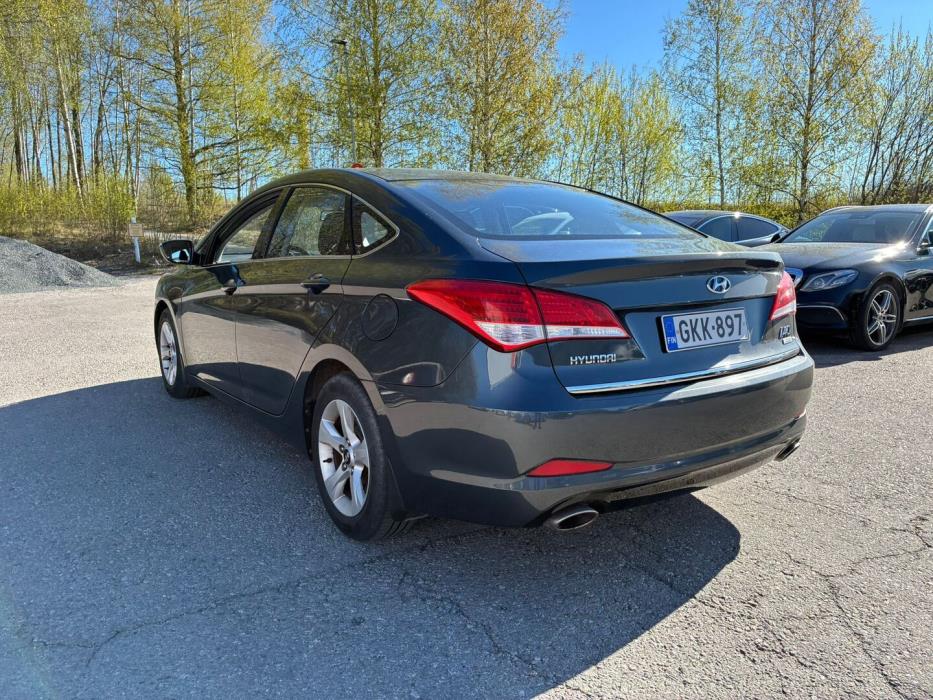 HYUNDAI i40 2012