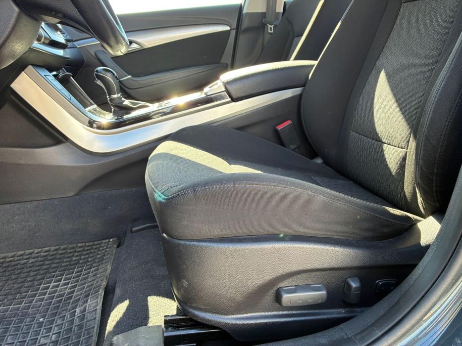 HYUNDAI i40 2012