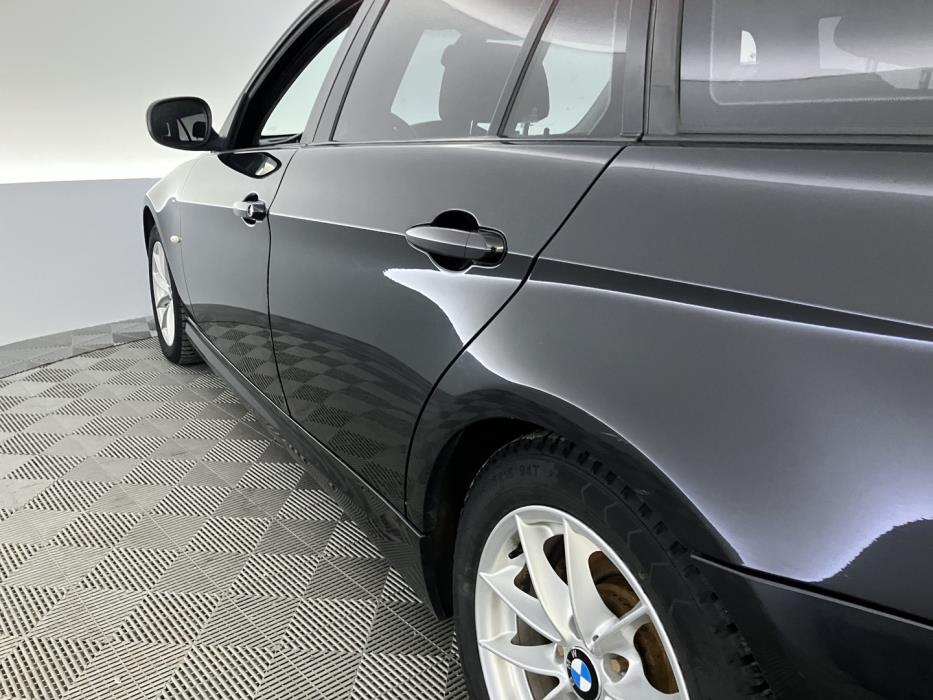 BMW 320 2010