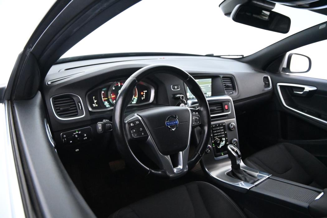 VOLVO V60 2014