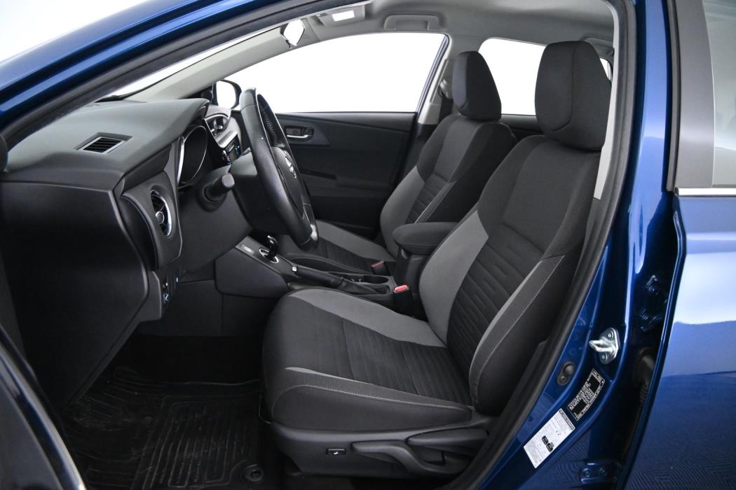 TOYOTA Auris 2017