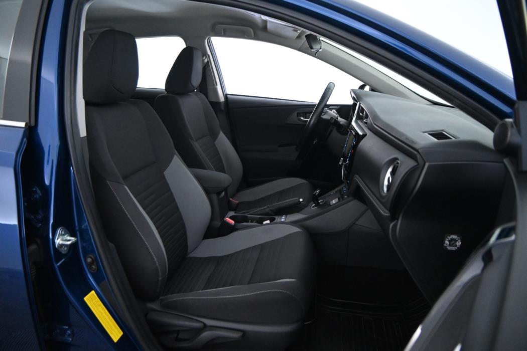 TOYOTA Auris 2017