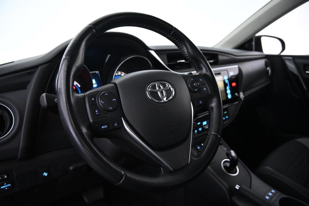 TOYOTA Auris 2017