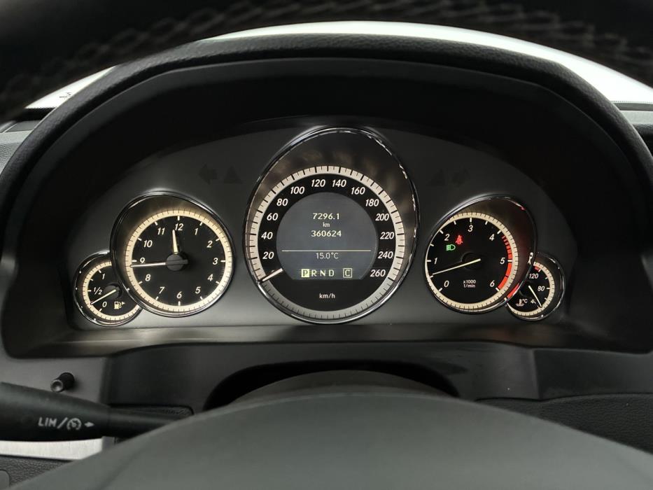 MERCEDES-BENZ E 2010