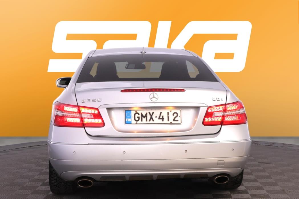 MERCEDES-BENZ E 2010