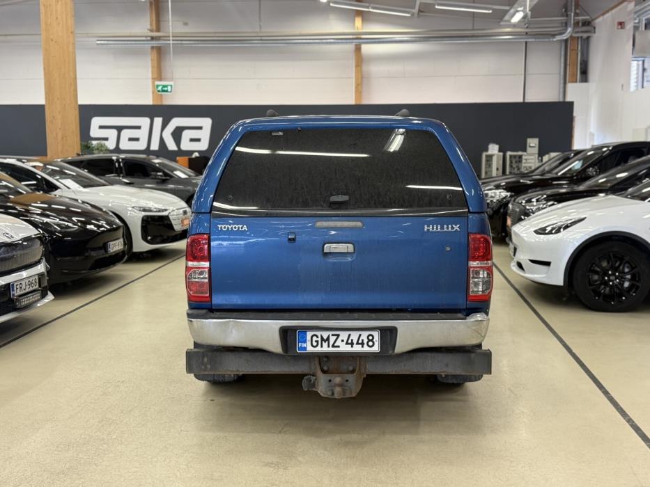 TOYOTA Hilux 2012