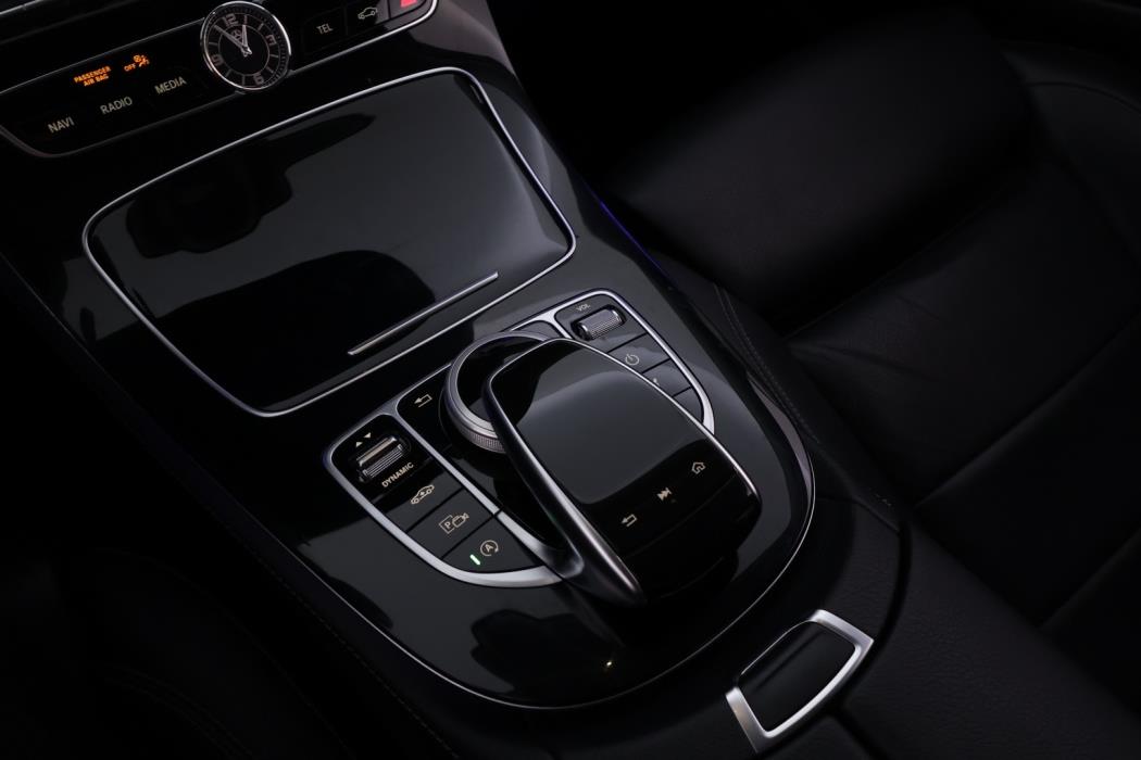 MERCEDES-BENZ E 2018