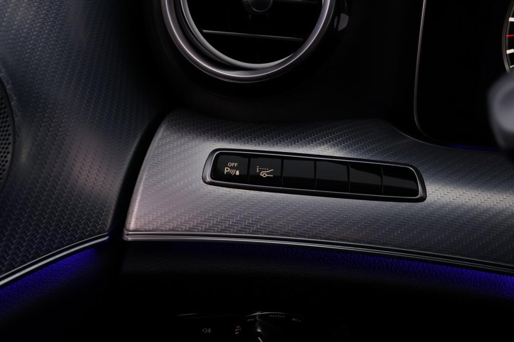 MERCEDES-BENZ E 2018