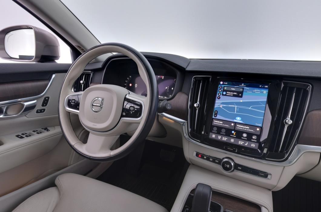VOLVO V90 Cross Country 2022
