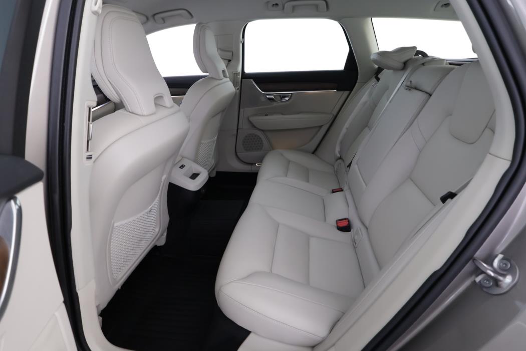 VOLVO V90 Cross Country 2022