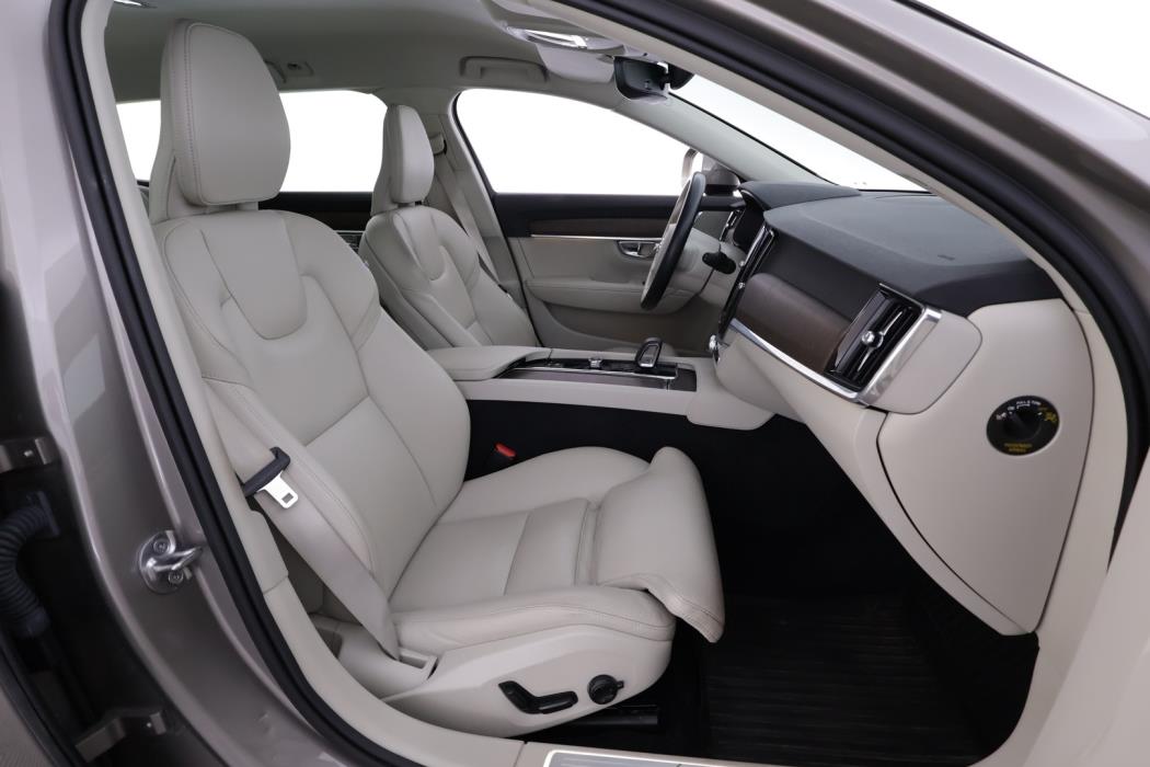 VOLVO V90 Cross Country 2022