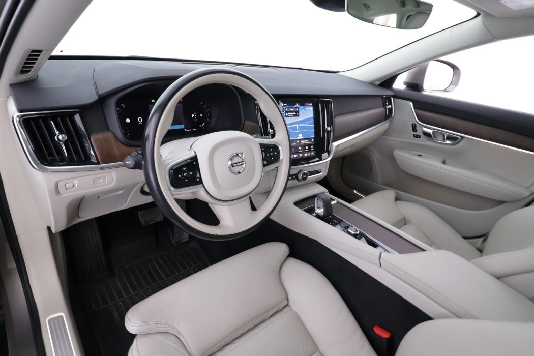 VOLVO V90 Cross Country 2022