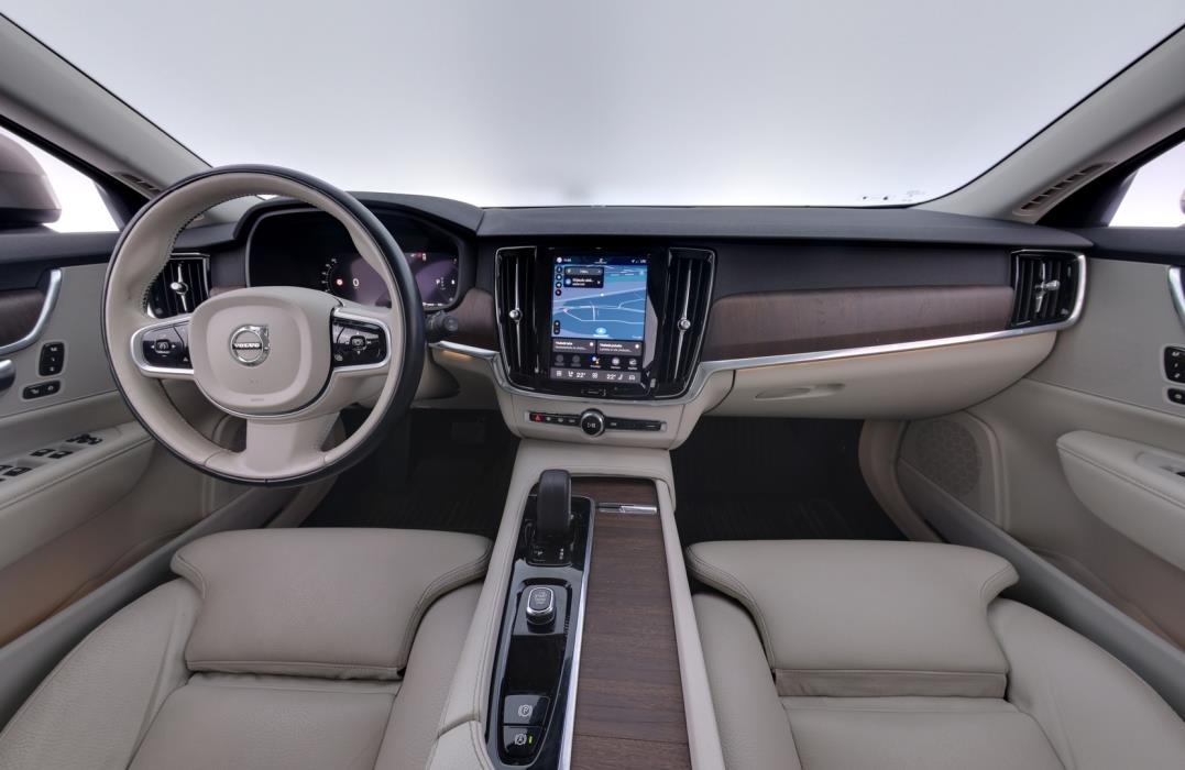 VOLVO V90 Cross Country 2022