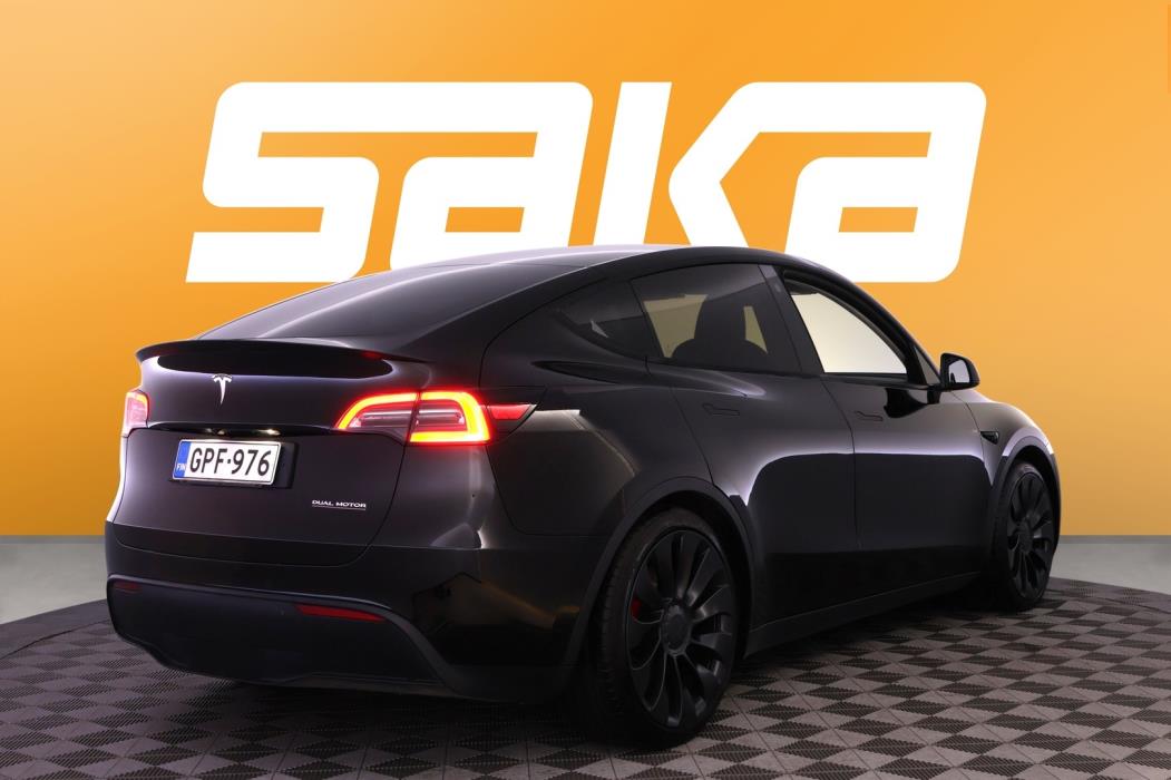 TESLA Model Y 2022