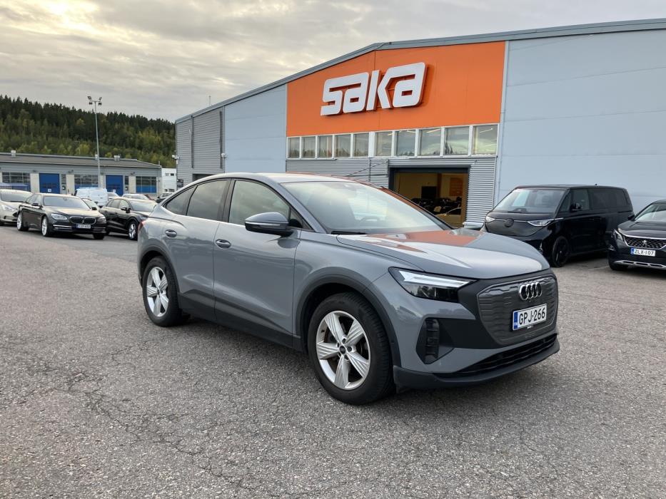 AUDI Q4 e-tron 2023
