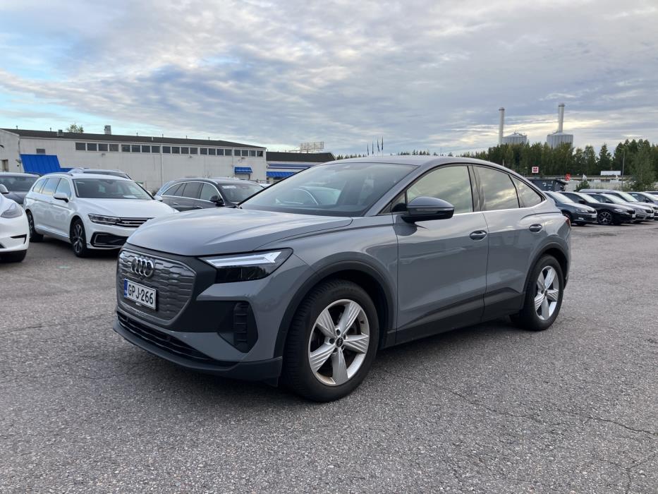 AUDI Q4 e-tron 2023