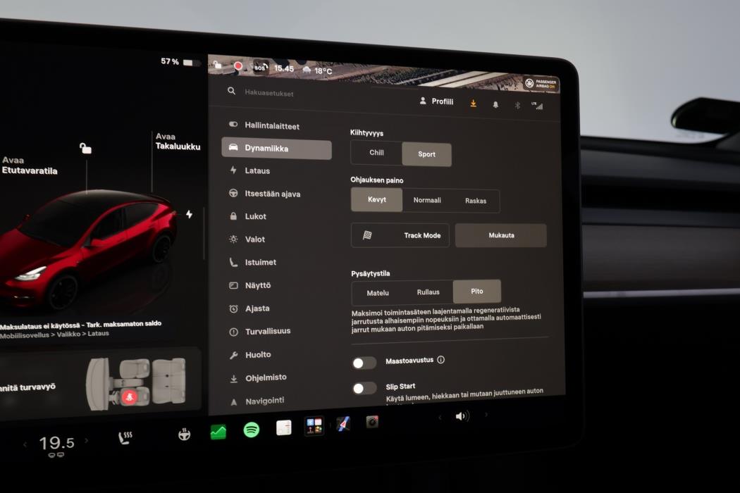 TESLA Model Y 2023