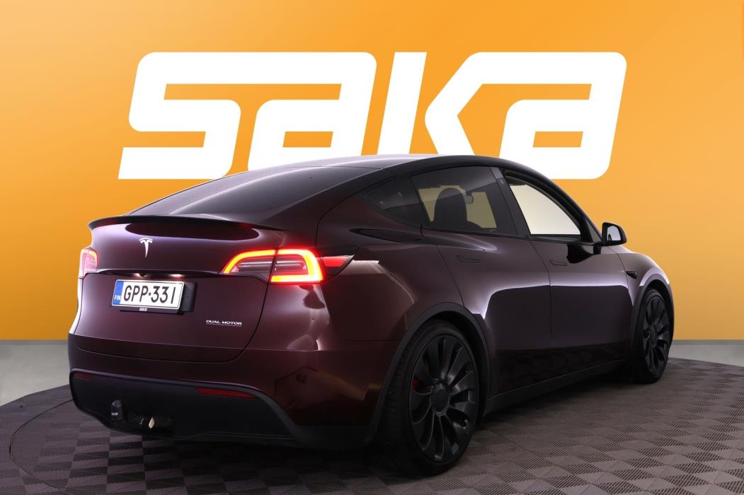 TESLA Model Y 2023