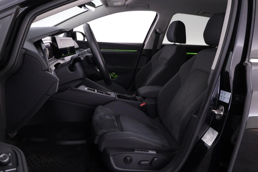VOLKSWAGEN Golf 2021